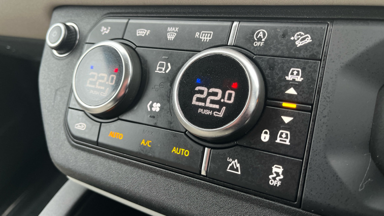 Land Rover Defender 3.0 D250 XS Edition 110 5dr Auto Diesel Estate